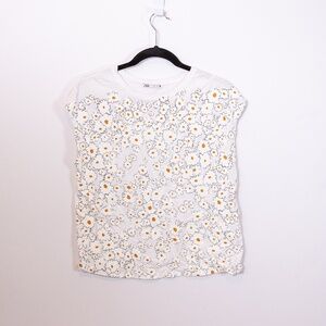 Zara Cotton Daisy Floral Flower Embossed Print Pattern Short Sleeve Tee Shirt S